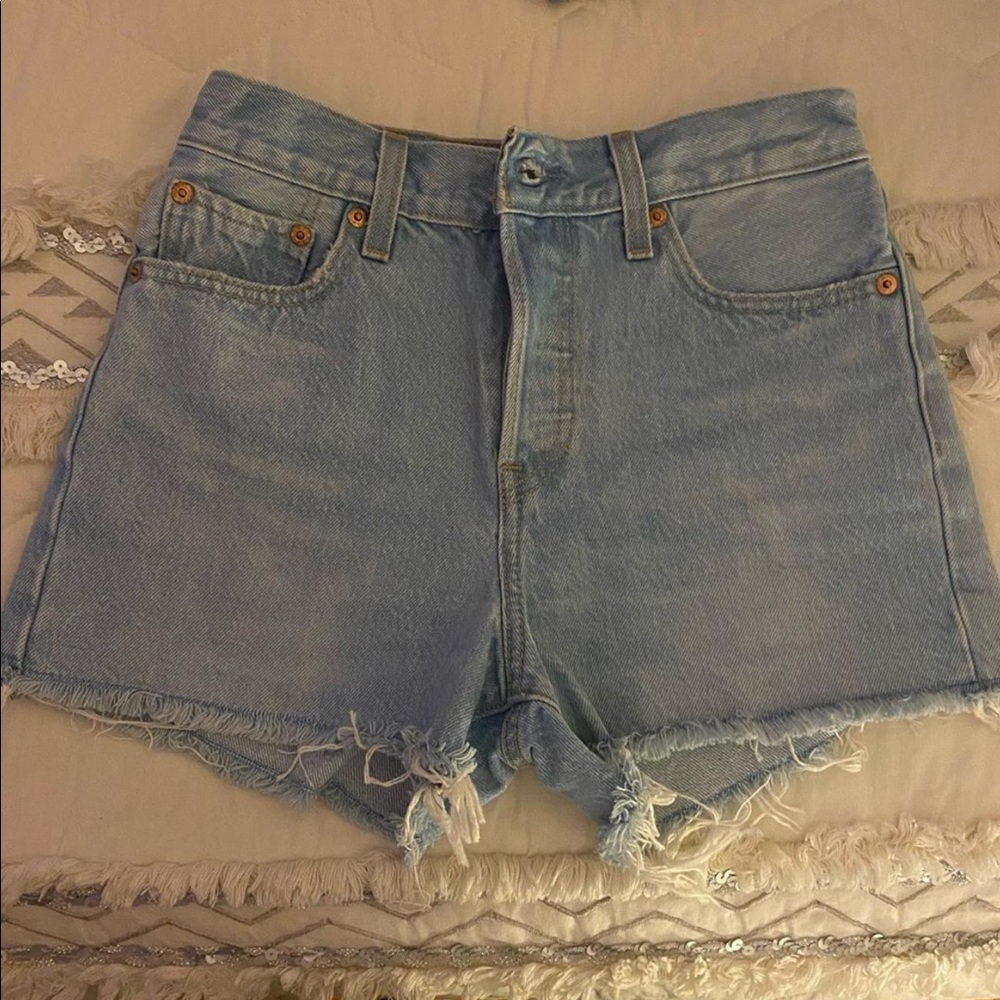 Levi's Wedgie Light Wash Short